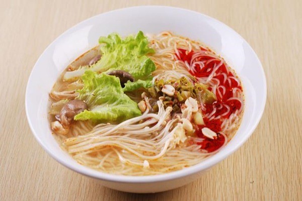 老熊家酸菜鱼米线